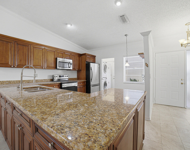 6070 Sunny Manor Court - Photo Thumbnail 10