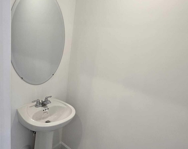 1124 Se 3rd Street - Photo Thumbnail 9