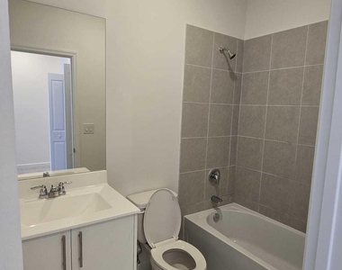 1124 Se 3rd Street - Photo Thumbnail 20