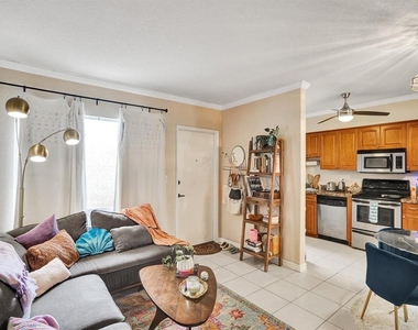 2190 Se 5th Street - Photo Thumbnail 3