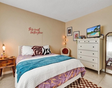 2190 Se 5th Street - Photo Thumbnail 15