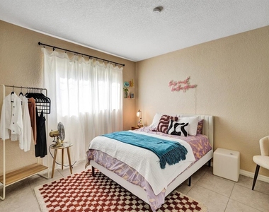 2190 Se 5th Street - Photo Thumbnail 8