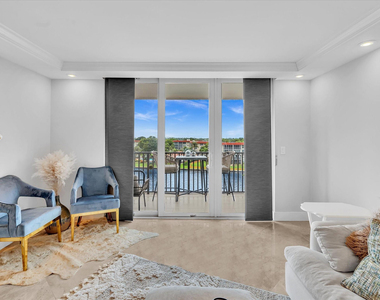 1150 Hillsboro Mile - Photo Thumbnail 17