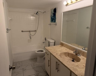 2209 S Cypress Bend Drive - Photo Thumbnail 10