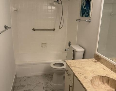 2209 S Cypress Bend Drive - Photo Thumbnail 11