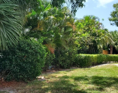 2303 N Congress Avenue - Photo Thumbnail 4