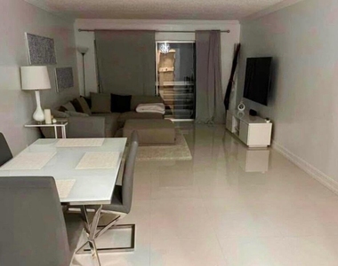 209 Waterway Drive S - Photo Thumbnail 5