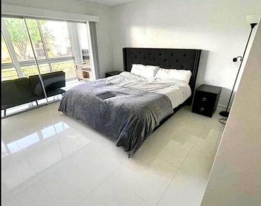 209 Waterway Drive S - Photo Thumbnail 12