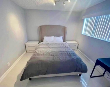 209 Waterway Drive S - Photo Thumbnail 14