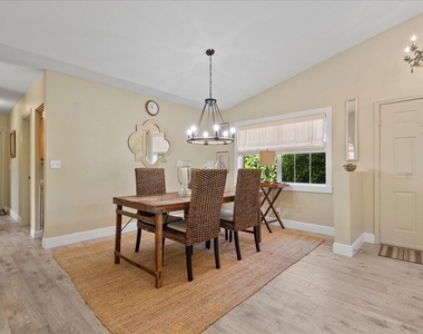 2590 Neaton Court - Photo Thumbnail 6