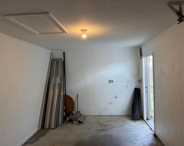 14011 Veronica Court - Photo Thumbnail 25