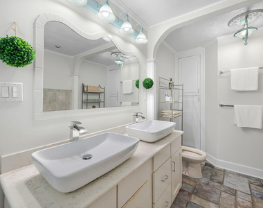 121 Queen Eugenia Court - Photo Thumbnail 34