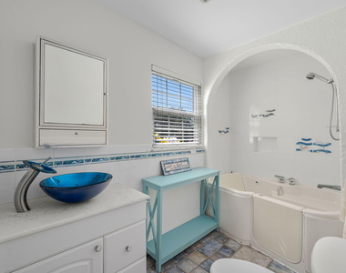 121 Queen Eugenia Court - Photo Thumbnail 31