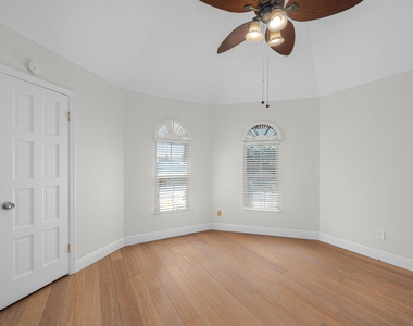 121 Queen Eugenia Court - Photo Thumbnail 26