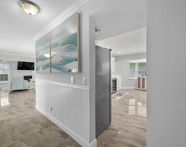 121 Queen Eugenia Court - Photo Thumbnail 14