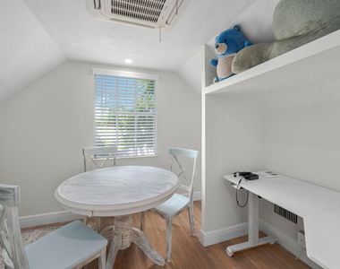 121 Queen Eugenia Court - Photo Thumbnail 39
