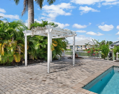 121 Queen Eugenia Court - Photo Thumbnail 44
