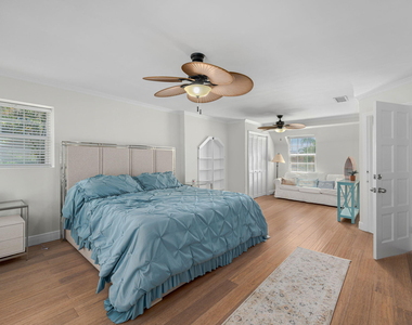 121 Queen Eugenia Court - Photo Thumbnail 32