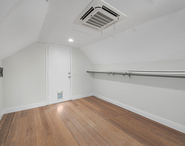 121 Queen Eugenia Court - Photo Thumbnail 40