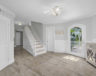 121 Queen Eugenia Court - Photo Thumbnail 23