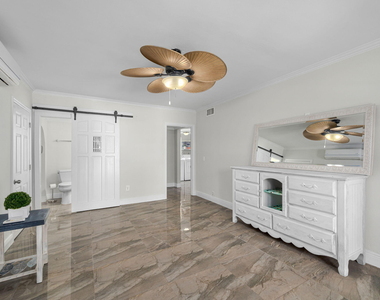 121 Queen Eugenia Court - Photo Thumbnail 11