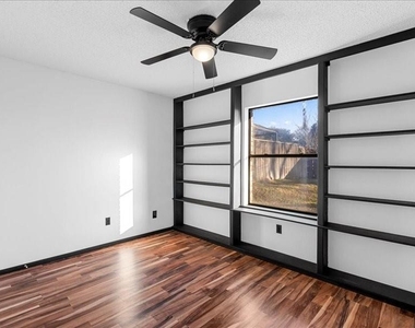 3977 Windhaven Road - Photo Thumbnail 17