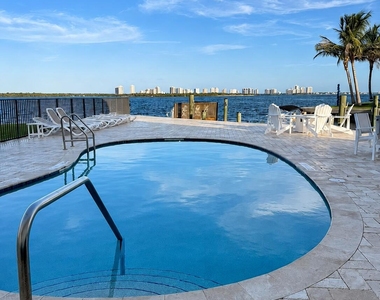 68 Yacht Club Drive - Photo Thumbnail 14