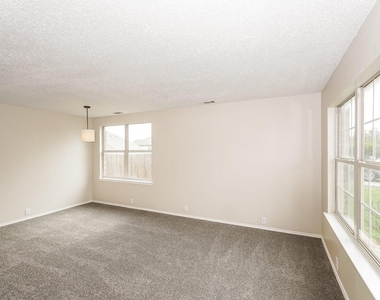 407 Harvard Drive - Photo Thumbnail 12