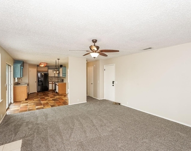 407 Harvard Drive - Photo Thumbnail 9