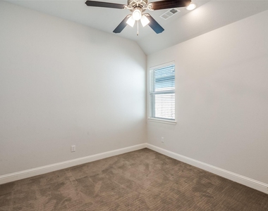 15621 Fringe Tree Road - Photo Thumbnail 12
