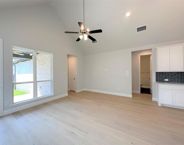 15621 Fringe Tree Road - Photo Thumbnail 4