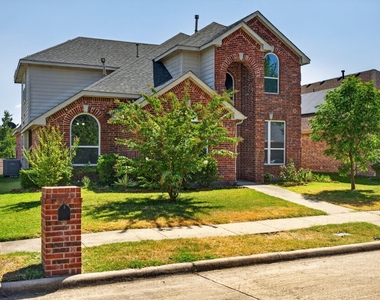 1712 Elm Spring Court - Photo Thumbnail 3