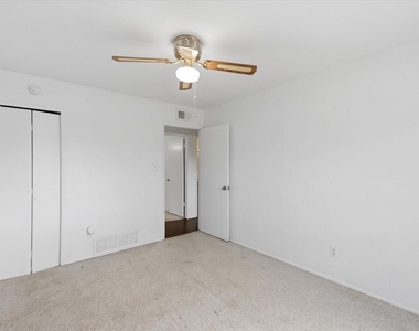 7612 Jerome Drive - Photo Thumbnail 19