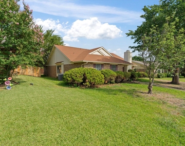 7612 Jerome Drive - Photo Thumbnail 1