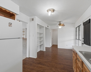 7612 Jerome Drive - Photo Thumbnail 13