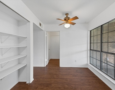 7612 Jerome Drive - Photo Thumbnail 14