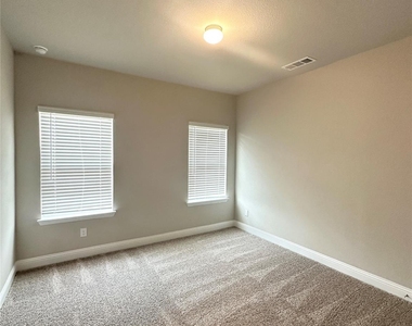 6261 Rilla Street - Photo Thumbnail 11