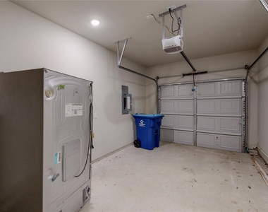 618 W Sears Street - Photo Thumbnail 33
