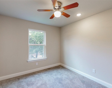 618 W Sears Street - Photo Thumbnail 20