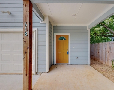 618 W Sears Street - Photo Thumbnail 3