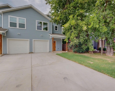618 W Sears Street - Photo Thumbnail 2