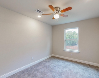 618 W Sears Street - Photo Thumbnail 25
