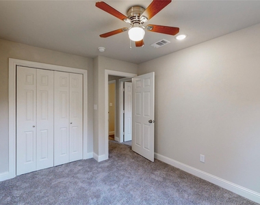 618 W Sears Street - Photo Thumbnail 18