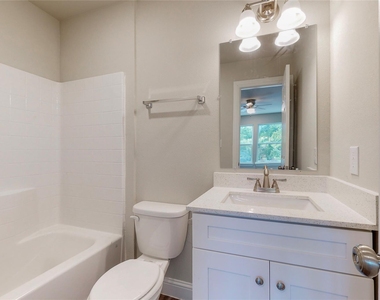 618 W Sears Street - Photo Thumbnail 21