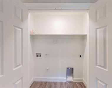 618 W Sears Street - Photo Thumbnail 31