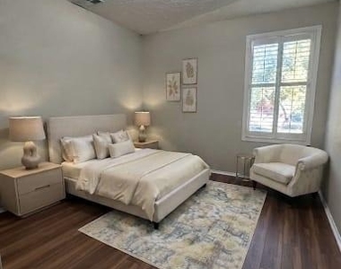 3701 Kimble Drive - Photo Thumbnail 9