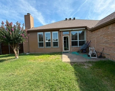 3701 Kimble Drive - Photo Thumbnail 15