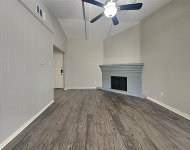 622 W Springdale Lane - Photo Thumbnail 1