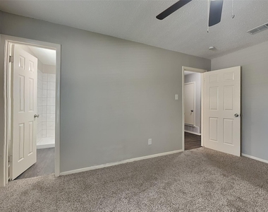 622 W Springdale Lane - Photo Thumbnail 8