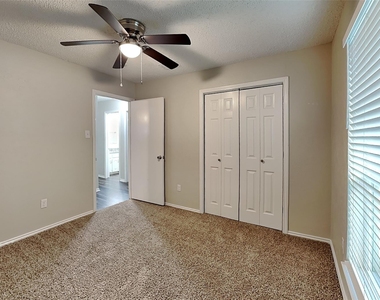 5002 Woodmeadow Drive - Photo Thumbnail 11